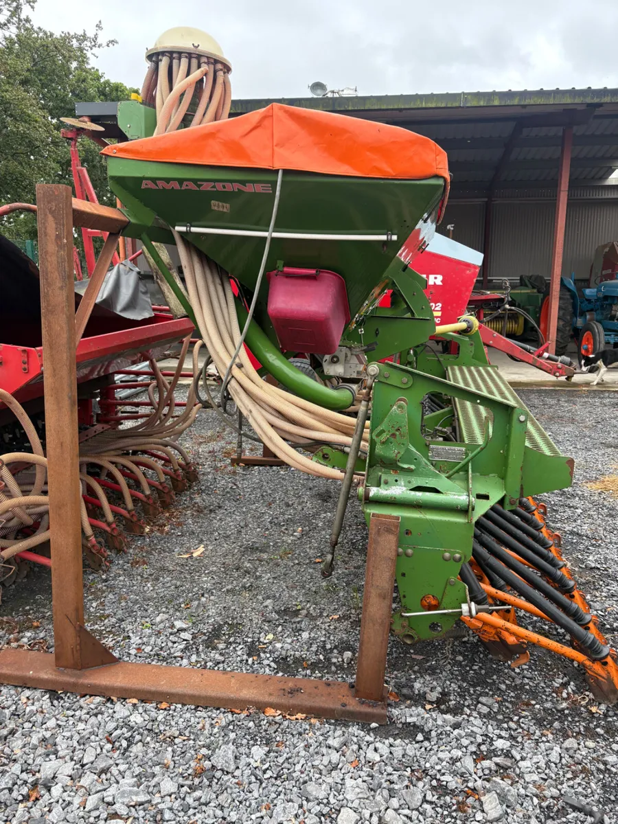Amazone 1 pass seed drill - Image 3