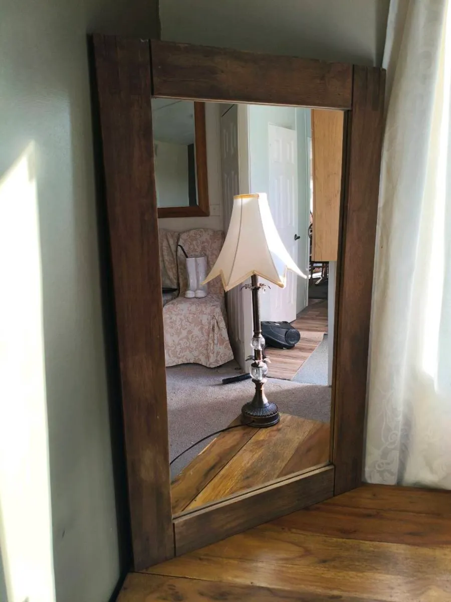 Beautiful timber mirror 30 Euro - Image 1