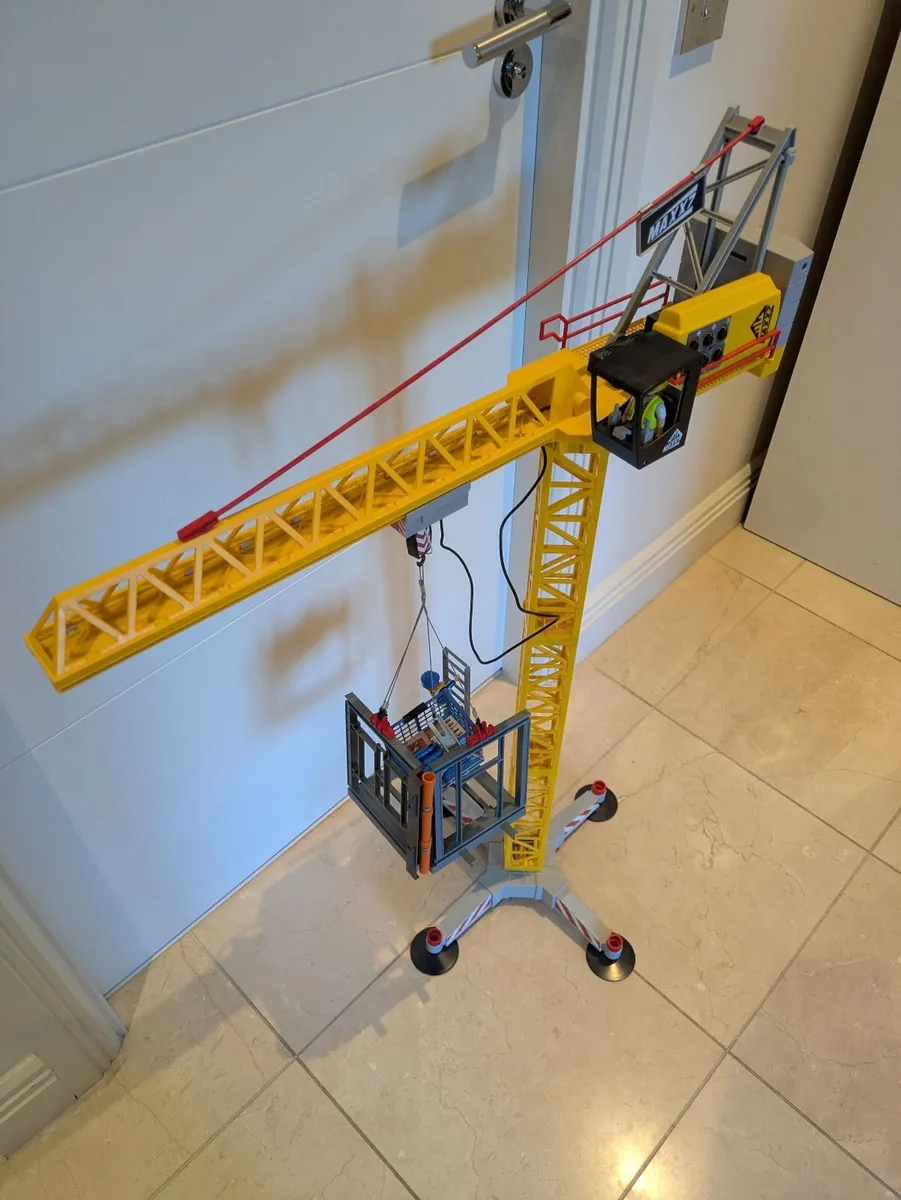 Playmobil Remote Control Crane with Building - Image 1