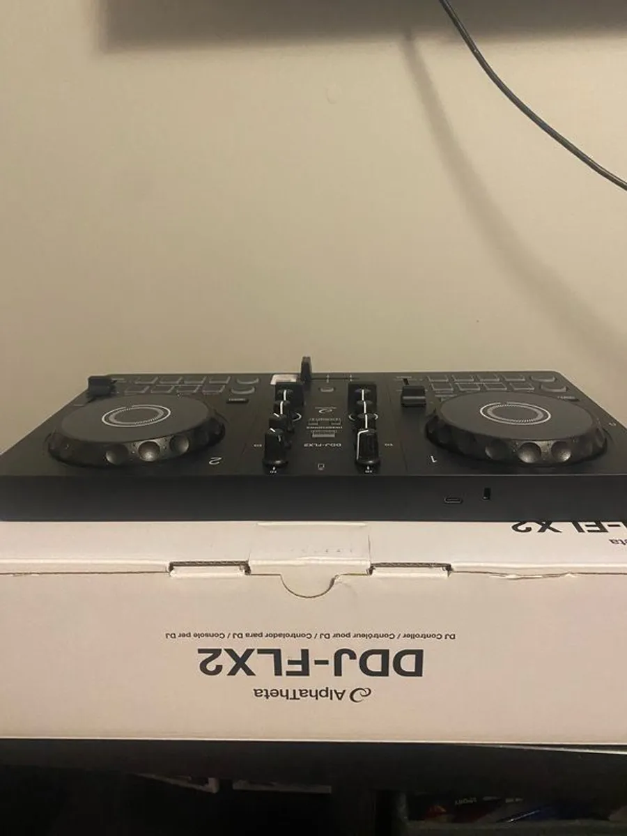 DDJ FLX2 Dj controller - Image 1