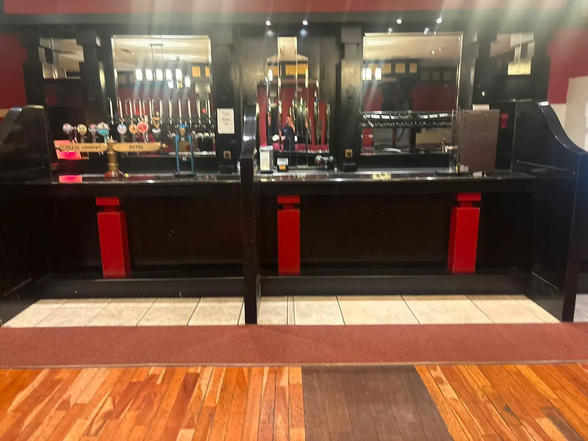 Bar - Image 1