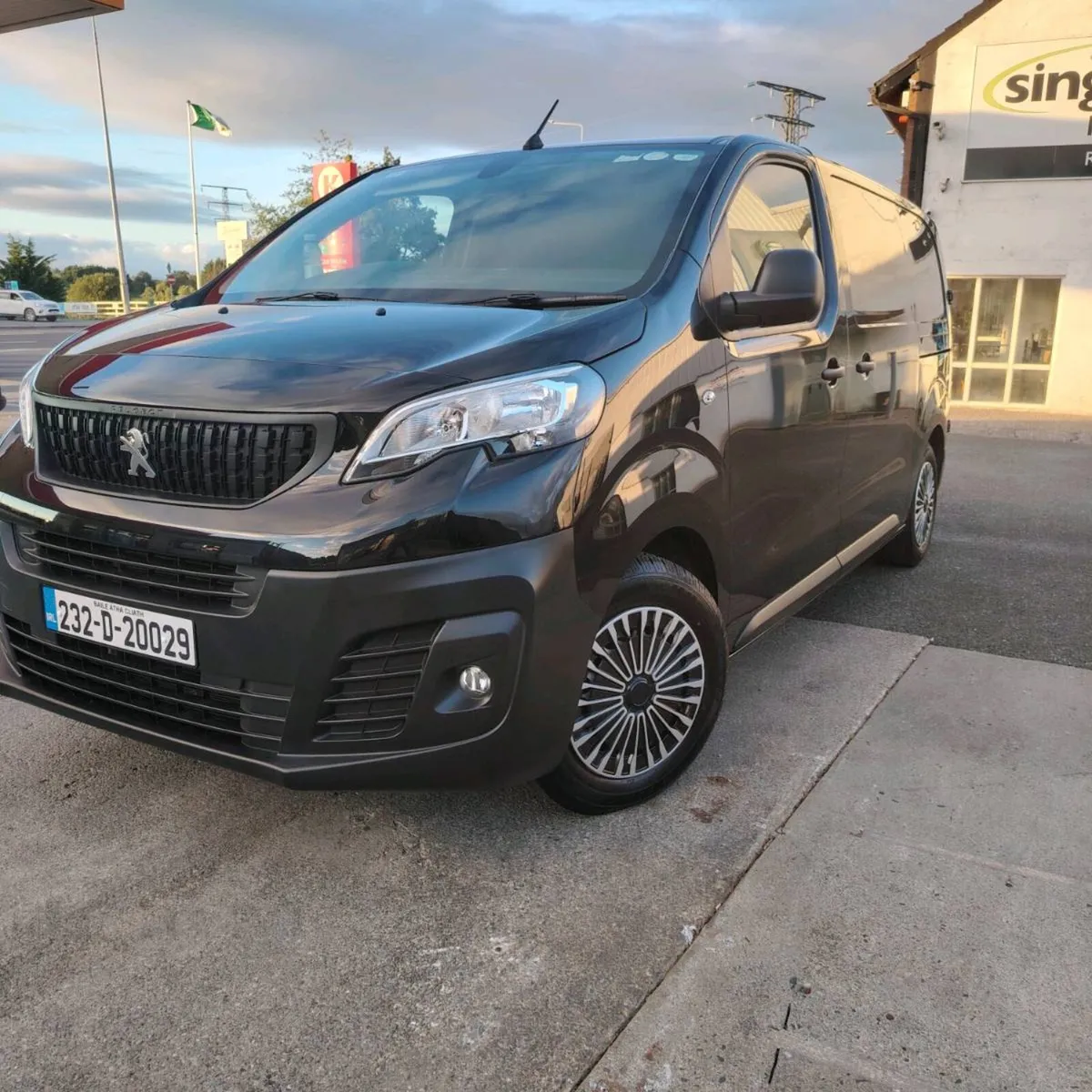 Peugeot expert only 20 Thousand miles - Image 2