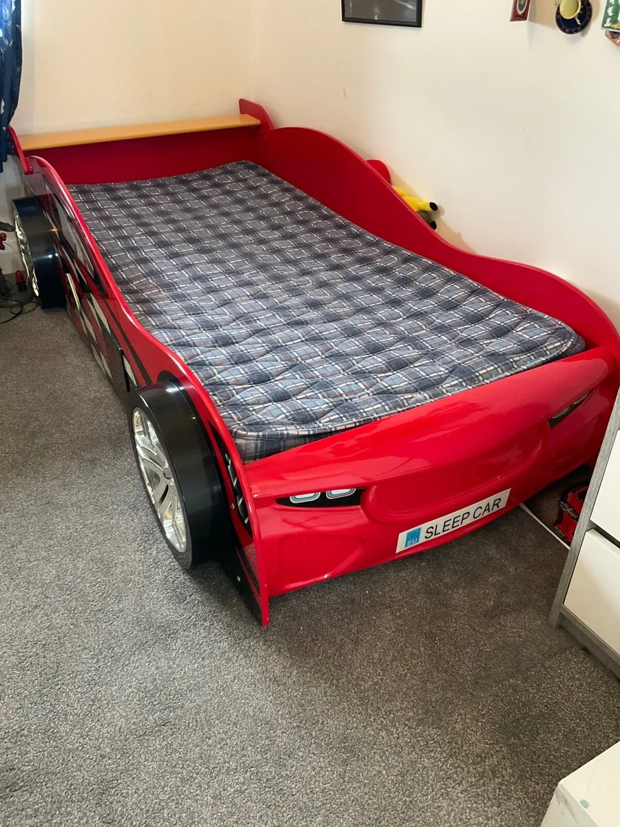Boys car bed - Image 1