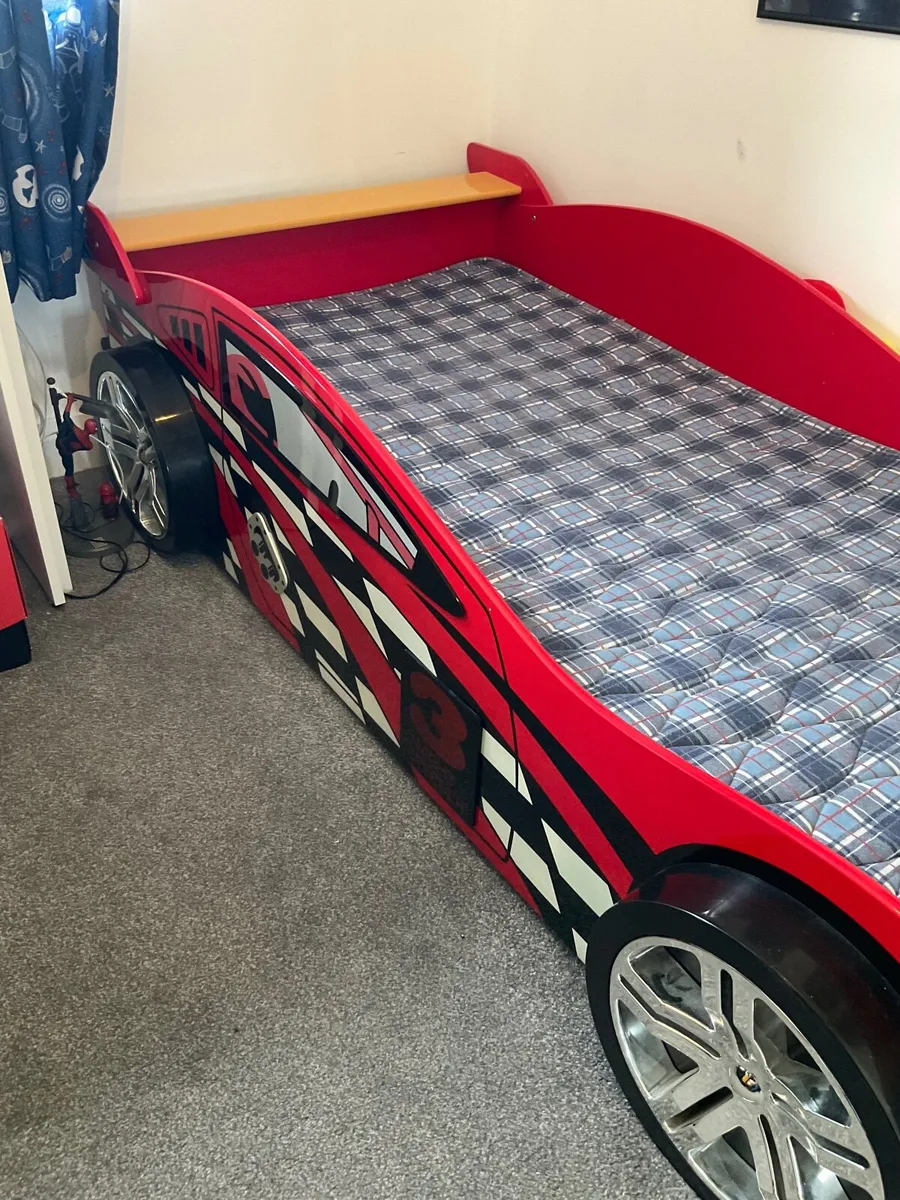 Boys car bed - Image 4