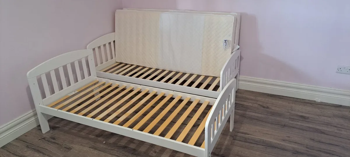 Junior wooden beds - Image 3