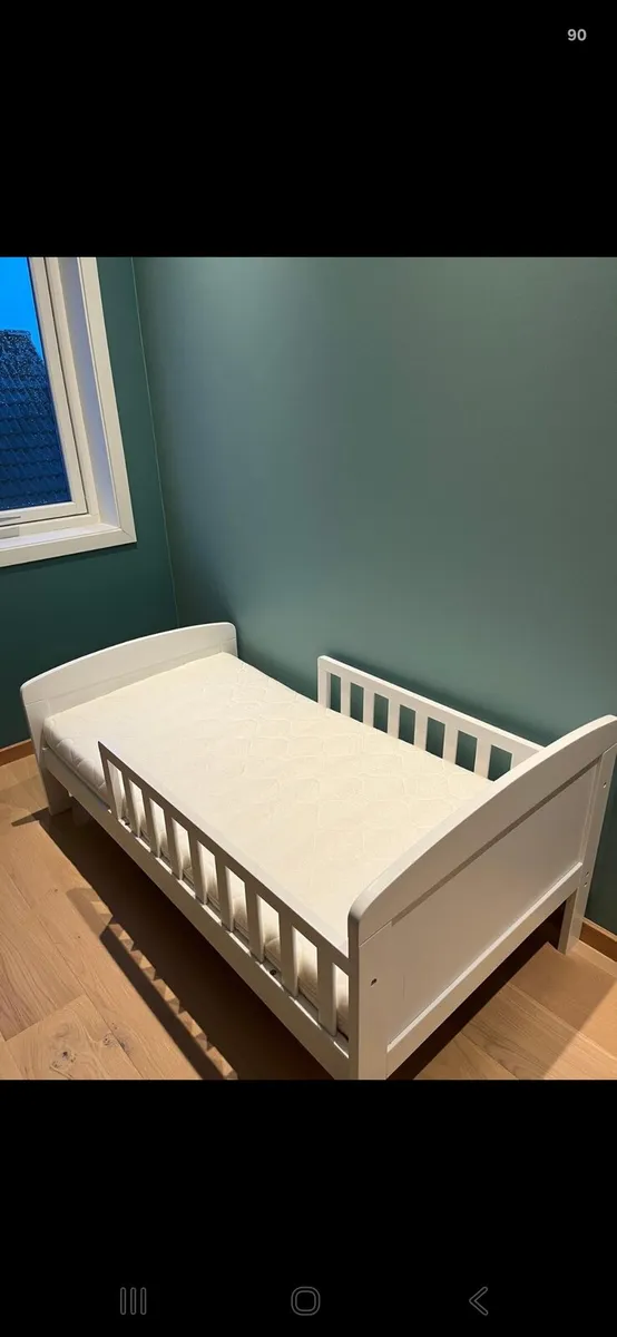 Junior wooden beds - Image 1