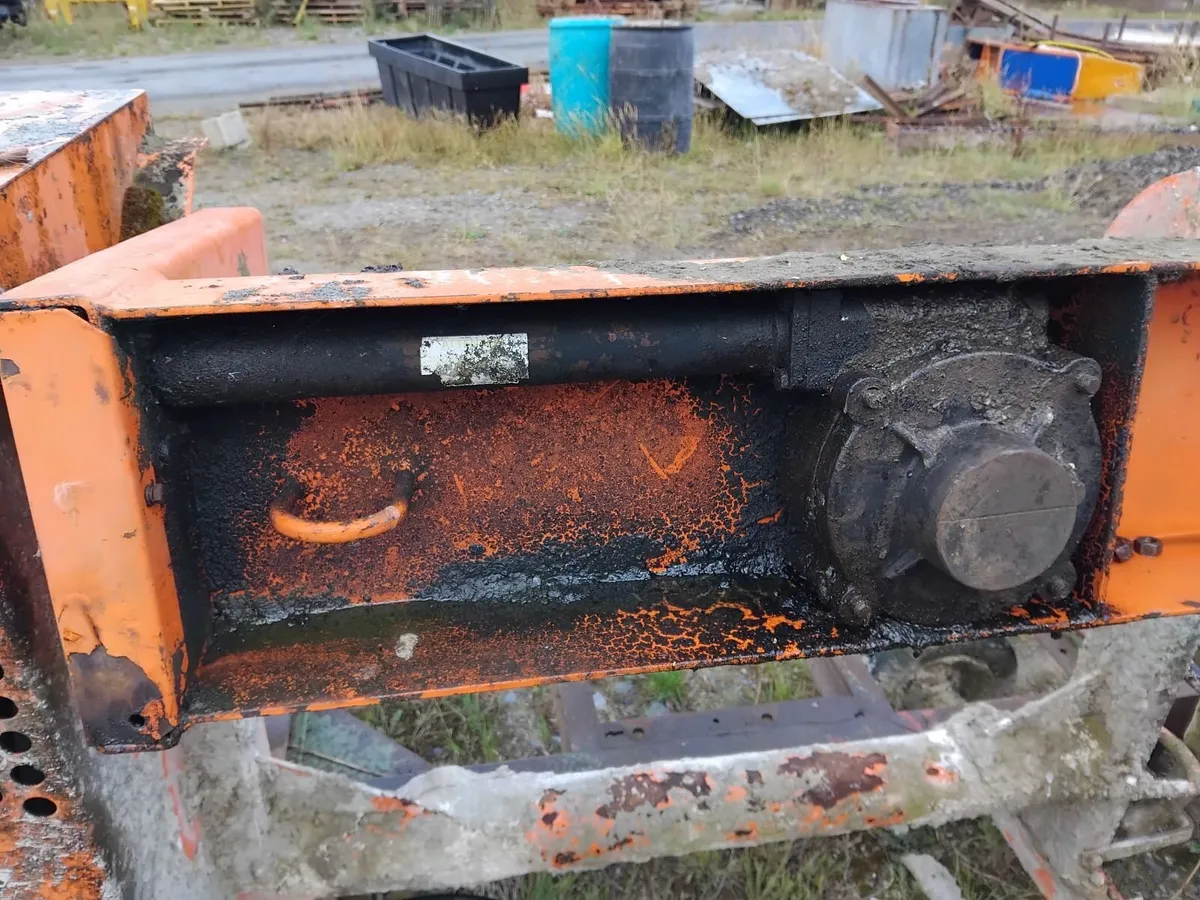 Belle xt 200 mixer gearbox wanted - Image 3