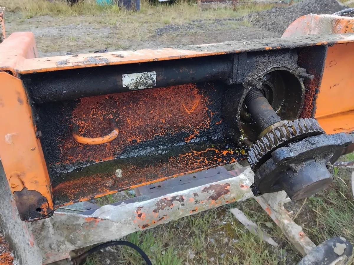 Belle xt 200 mixer gearbox wanted - Image 4