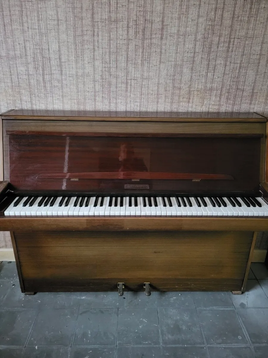Piano - Image 1