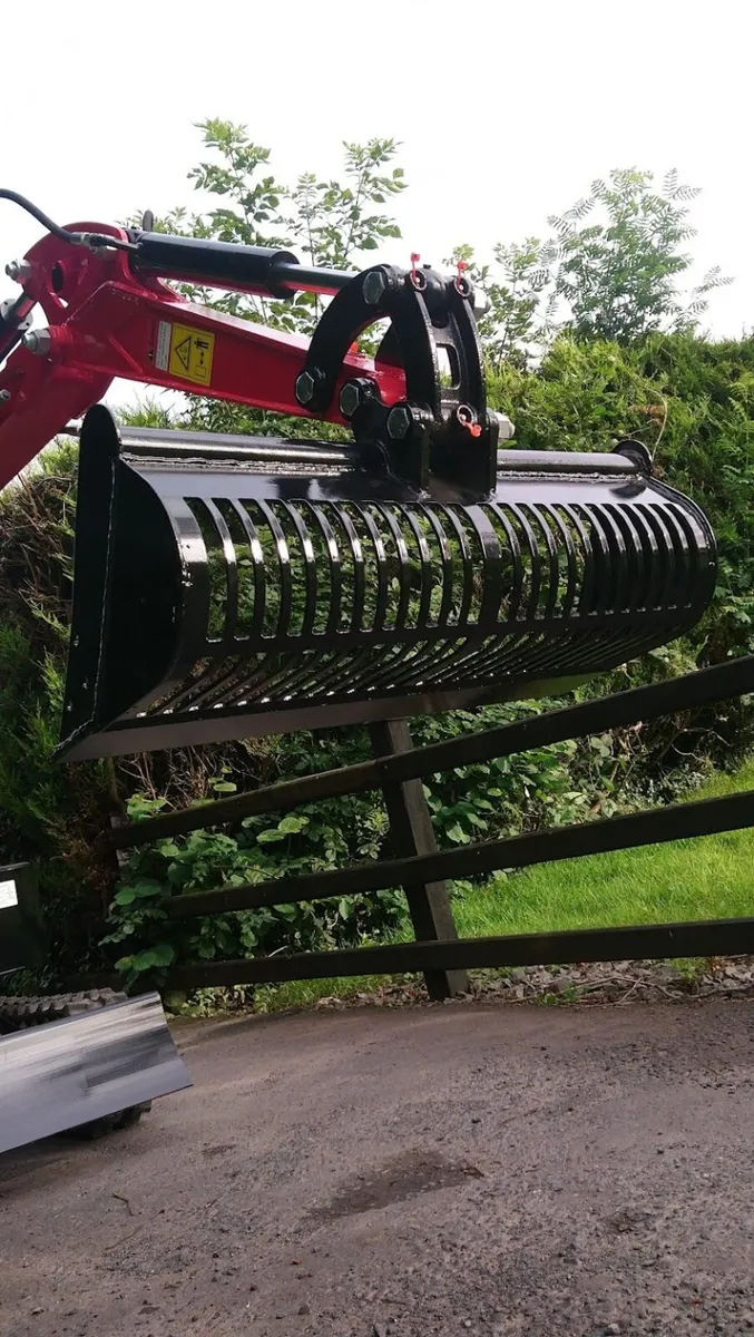 MINI DIGGER RIDDLE BUCKET 25mm pins - Image 2