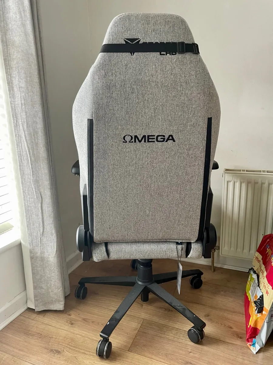 Gaming Chair - Image 2