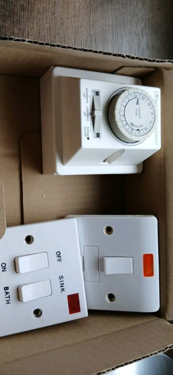 Heating controls. - Image 2