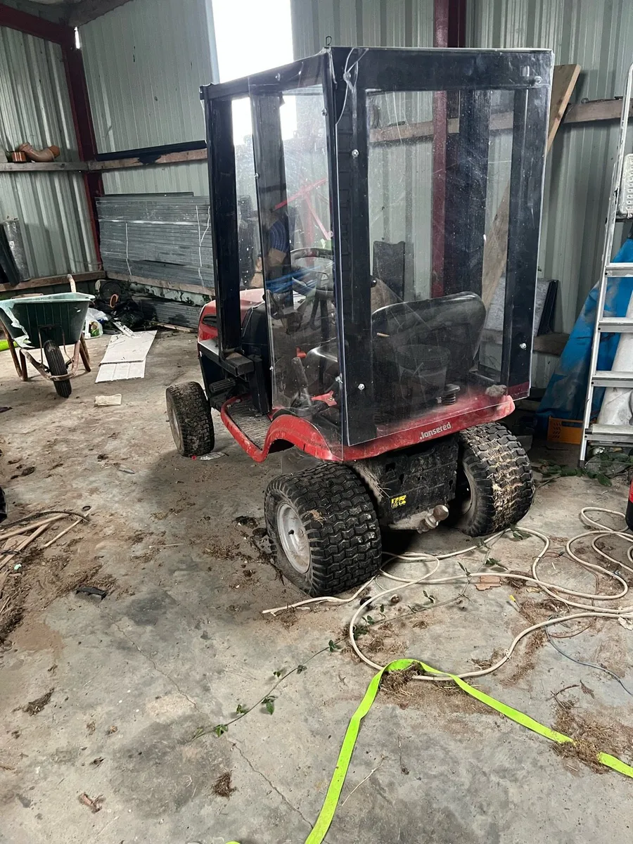 Lawn tractor - Image 2