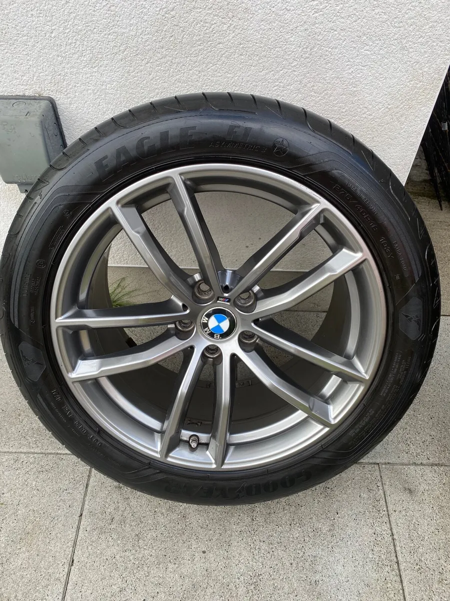 BMW G30 18” Alloys and tyres M Sport - Image 1