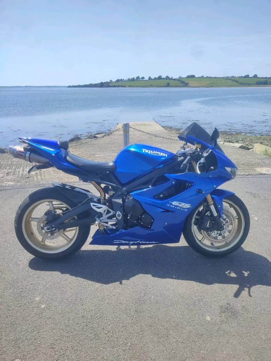 2010 Triumph Daytona 675 - Image 1