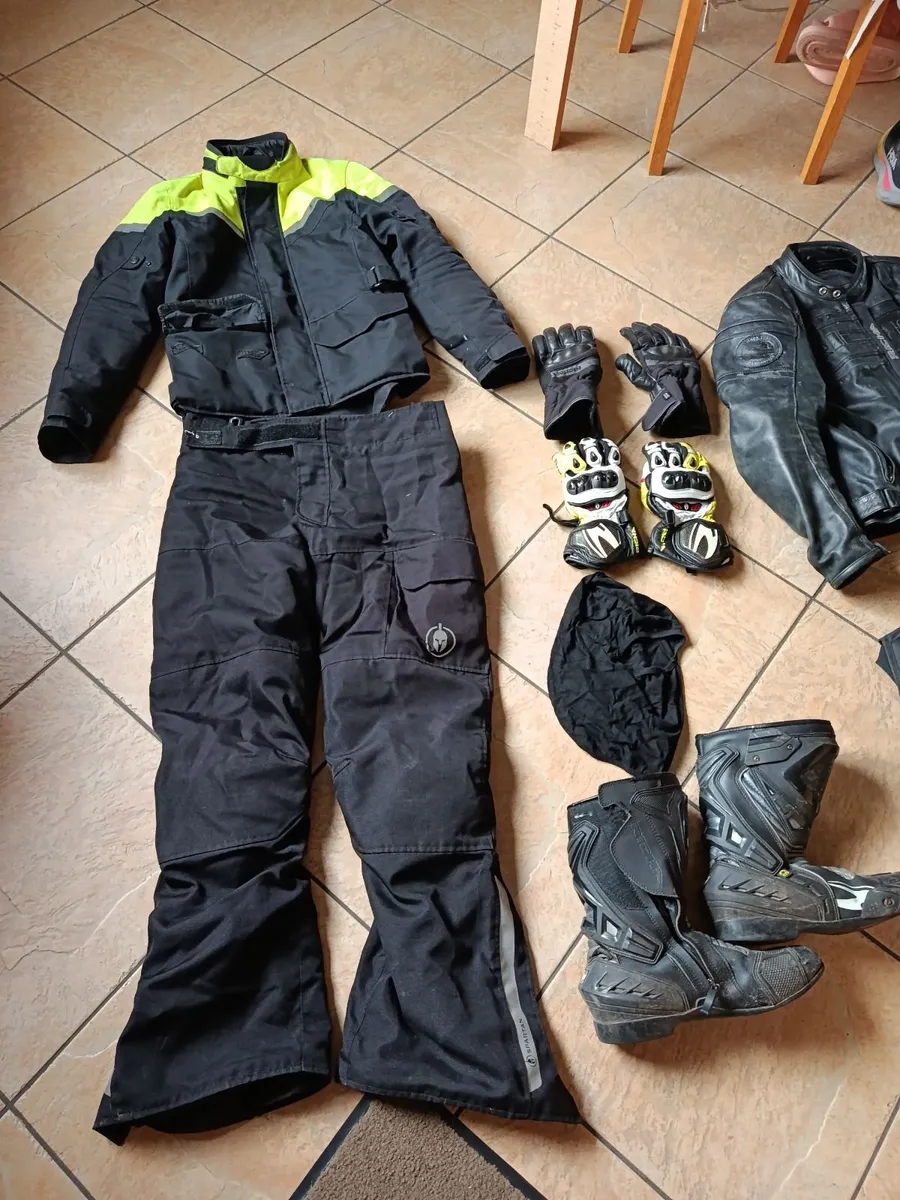 Clothes and lifestyle - Image 3