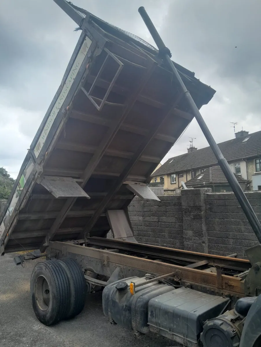 Man 7.5 tonne tipping lorry - Image 3