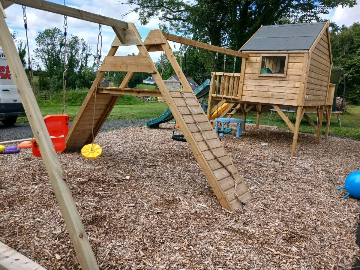Playhouses,  swings and more - Image 2