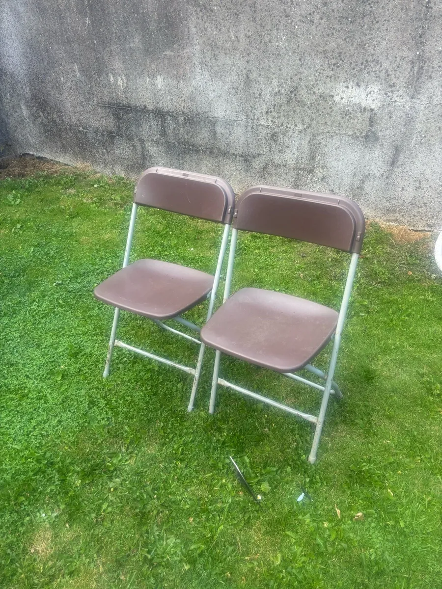 Folding Chairs - Image 2