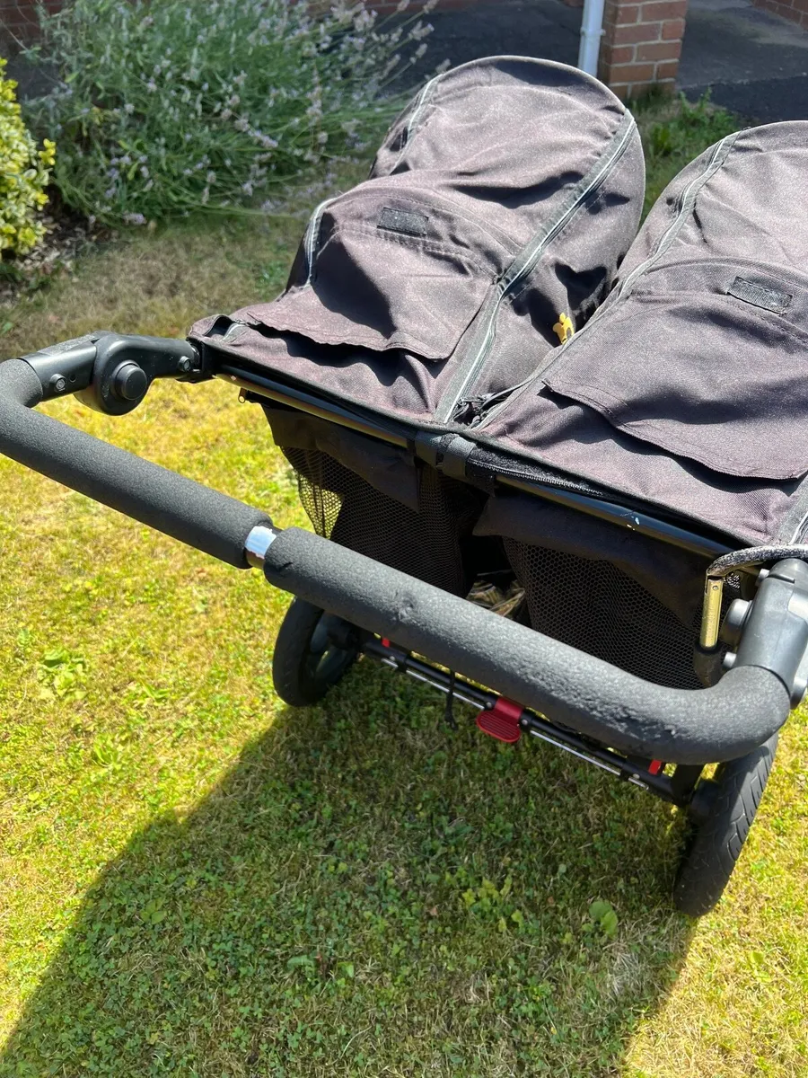Out and About double buggy - Image 3