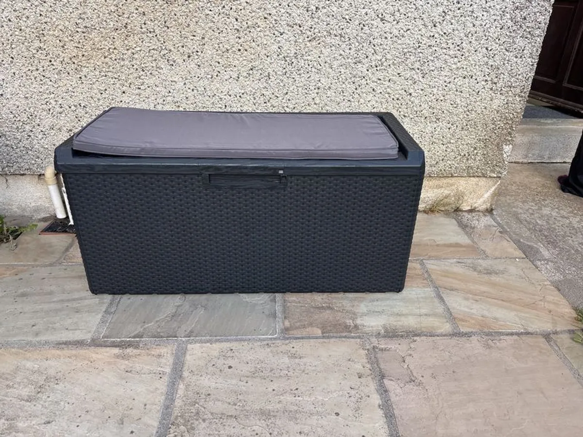 Outdoor Storage bench - Image 1