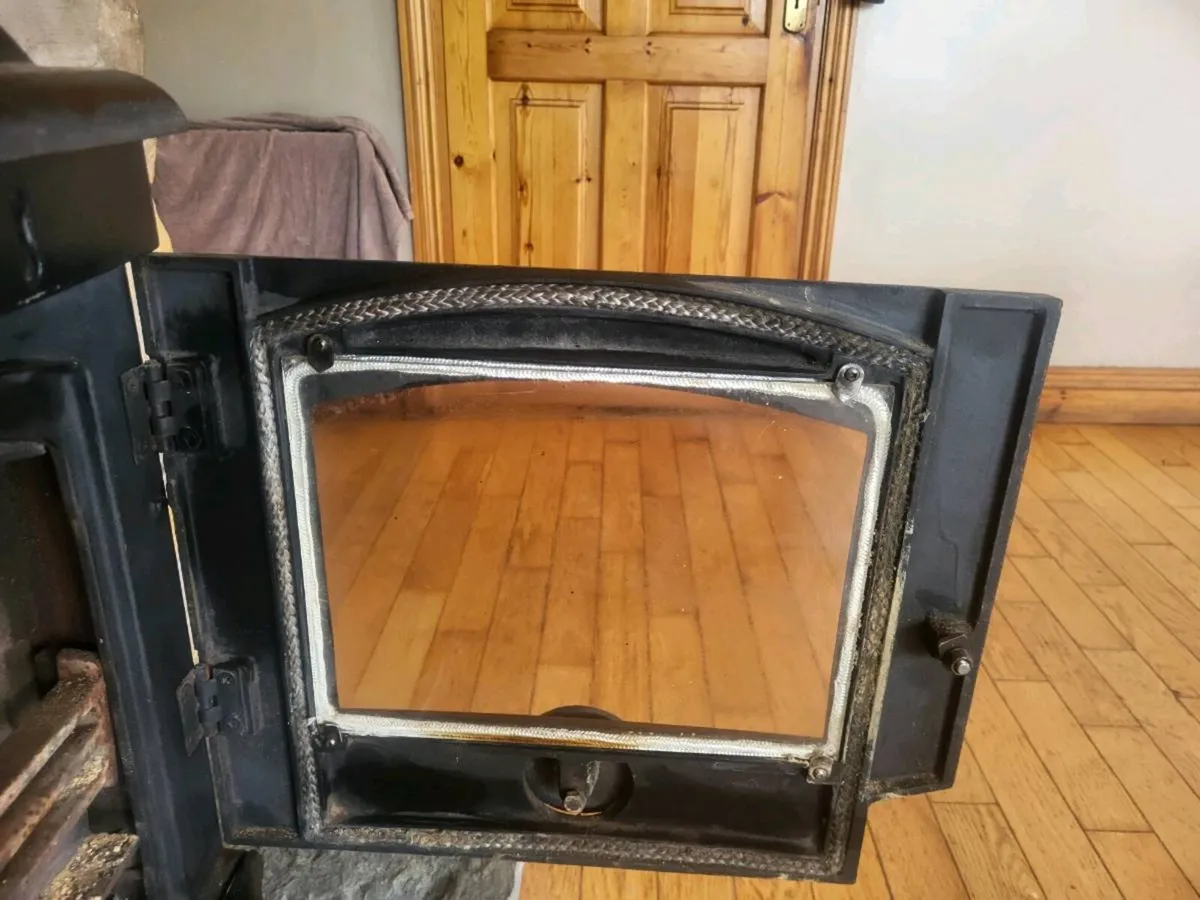 Stove - Image 4