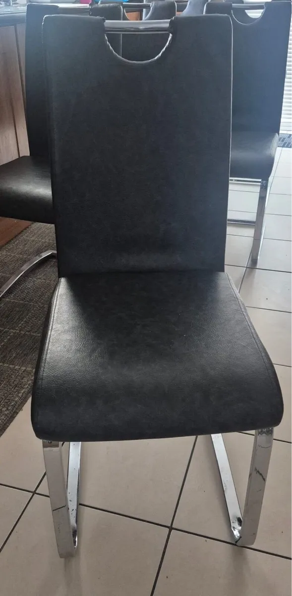 Kitchen chairs - Image 2