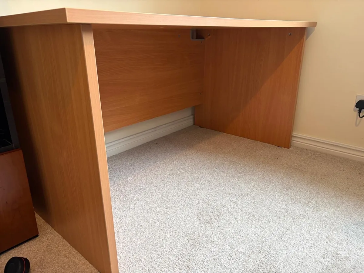 Office desk - Image 3