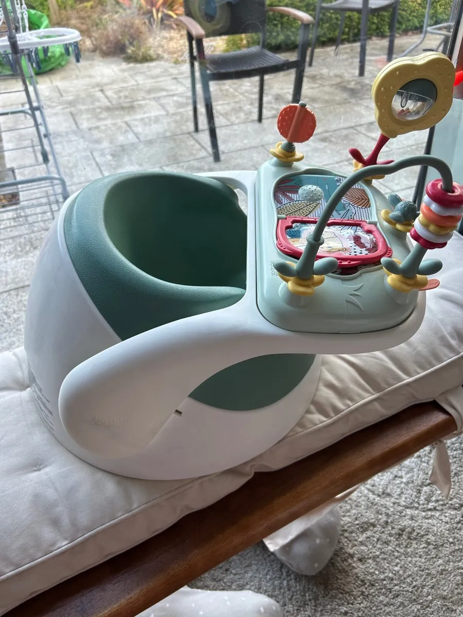 Baby floor seat mamas and papas - Image 1