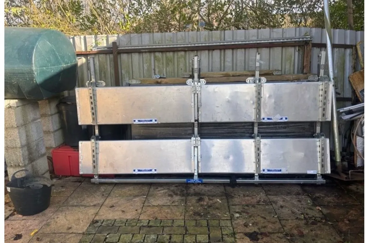 Van folding Shelves - Image 1