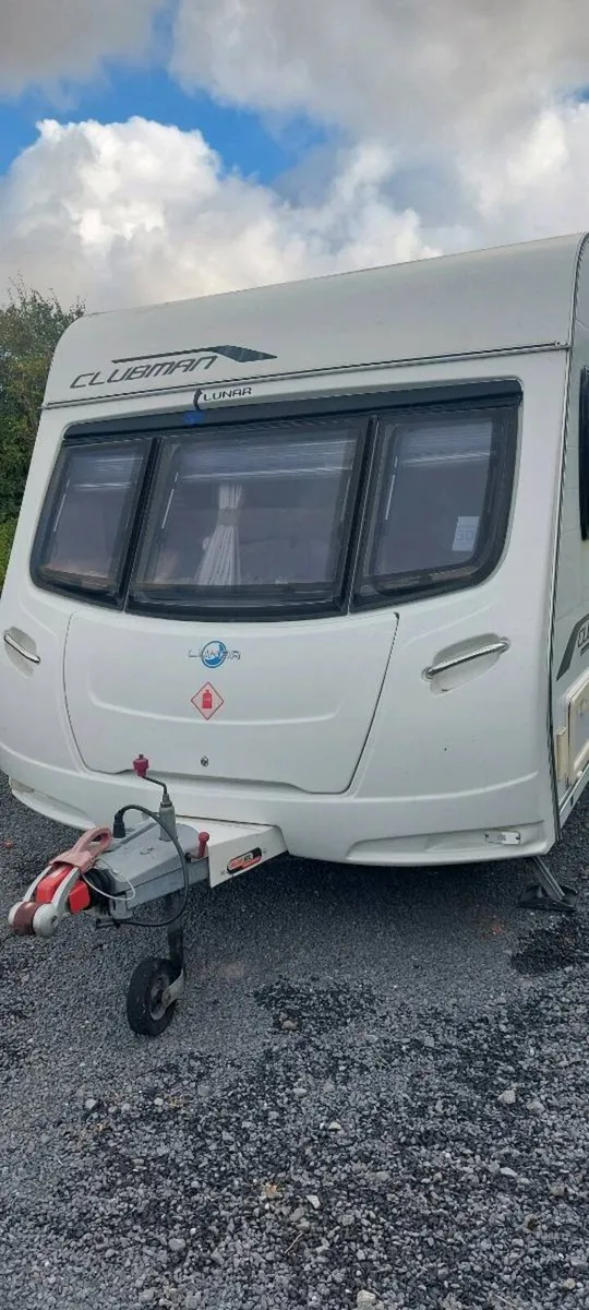 LUNAR CLUBMAN 4 BERTH - Image 1