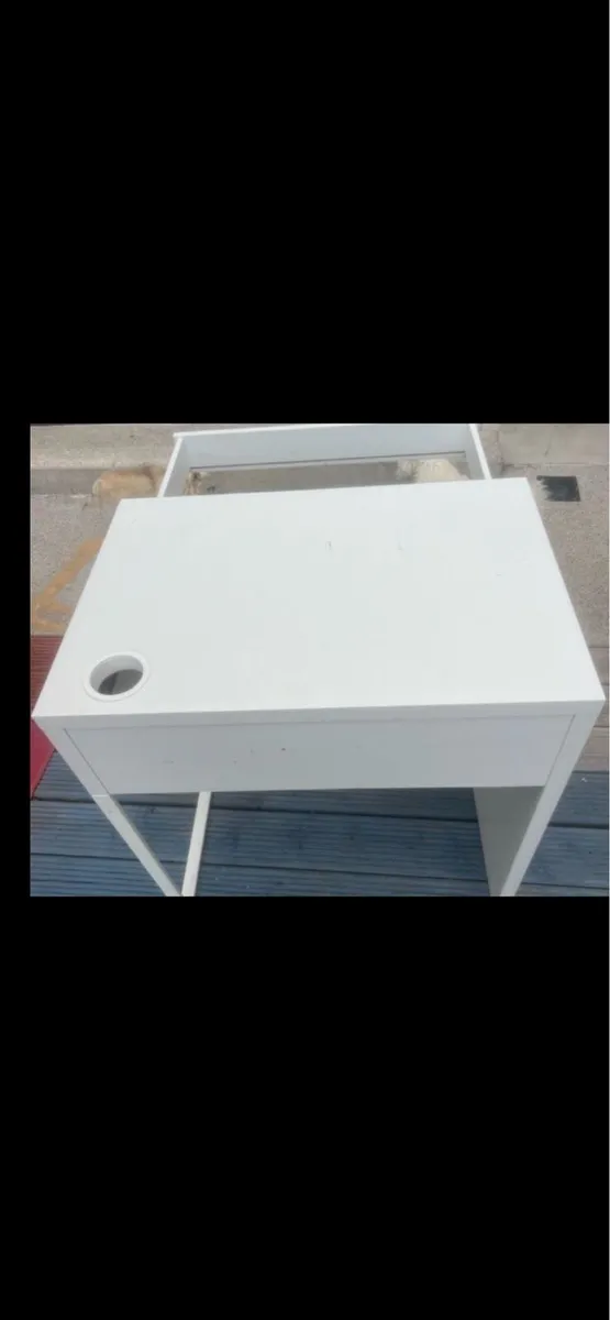 Small desk