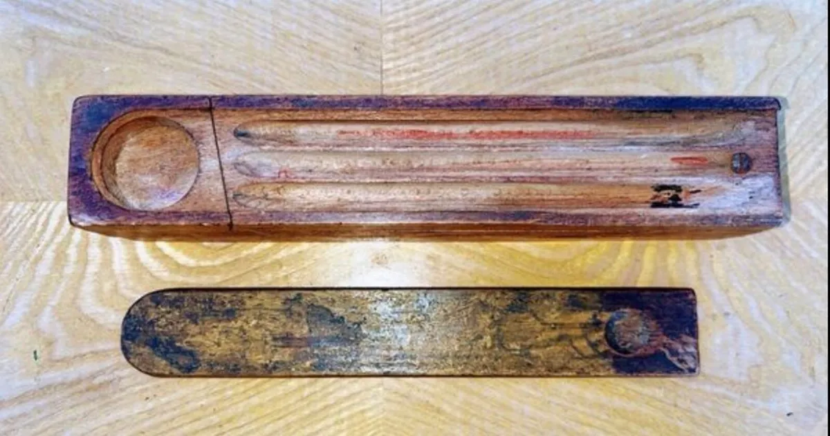 Victorian period pencil case - Image 1