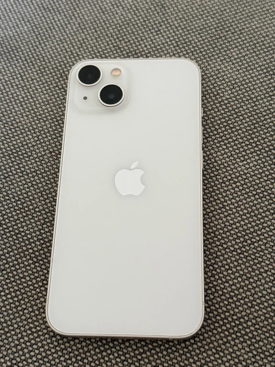 iPhone 13 - Image 2