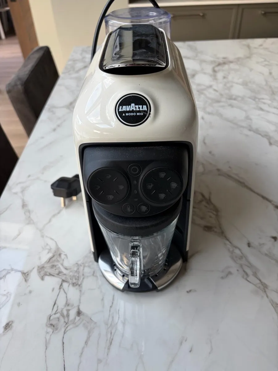 Lavazza A Modo Mio Coffee Machine - Image 4