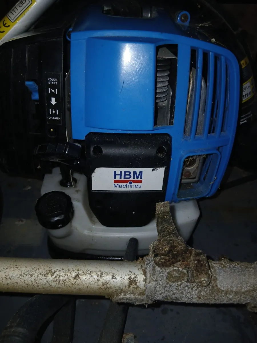 HBM machines leafblower and 2 multifunction strimm - Image 1
