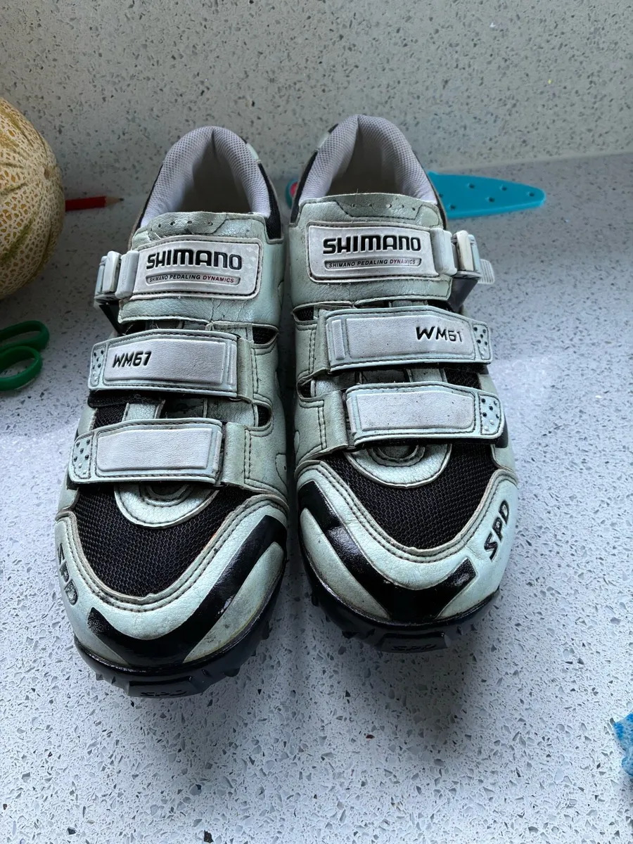 Cycling shoes