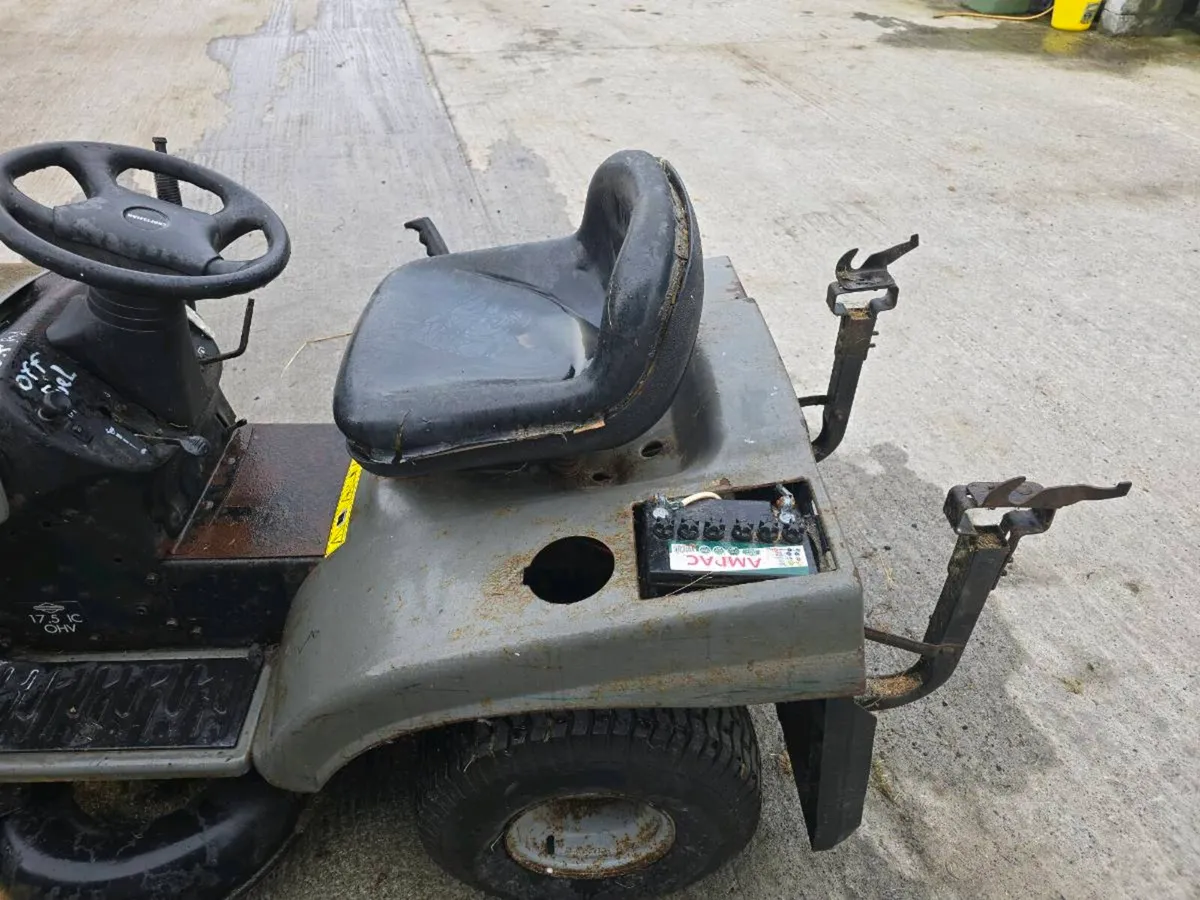 Craftsman LT2000 RideOn – For Repair / Parts - Image 3