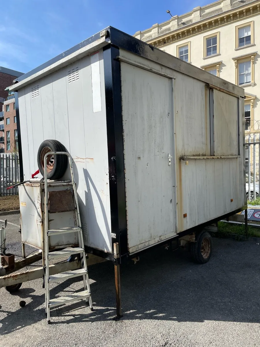 Anti vandalism towable cabin with welfare - Image 3