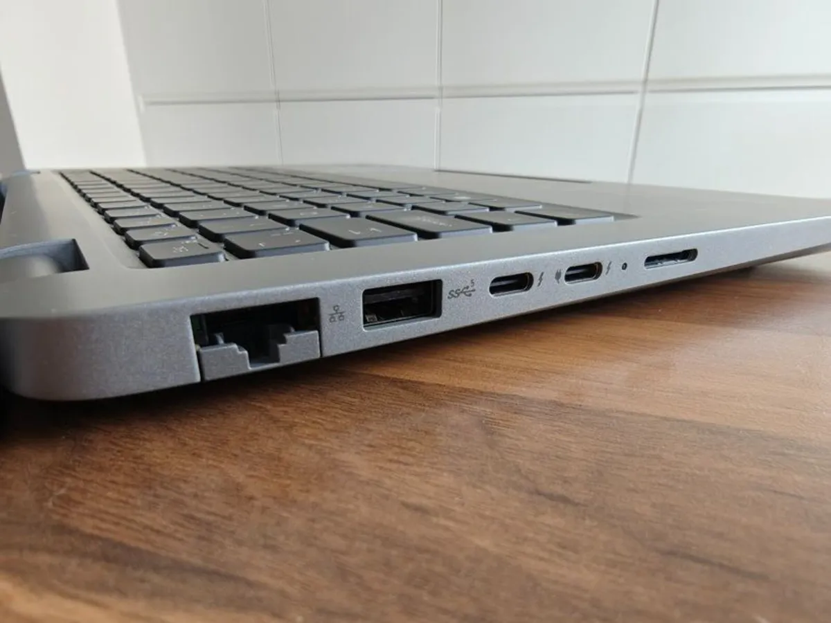 Dell Latitude 5450 | Intel Ultra 5 | 16GB | 512GB - Image 3