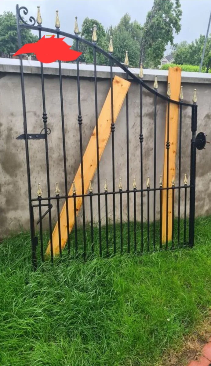Gates - Image 1