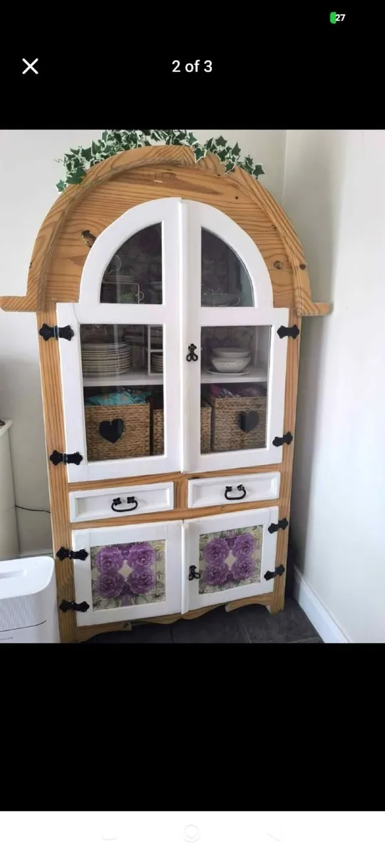 Beautiful Bespoke Kitchen Dresser - Image 2