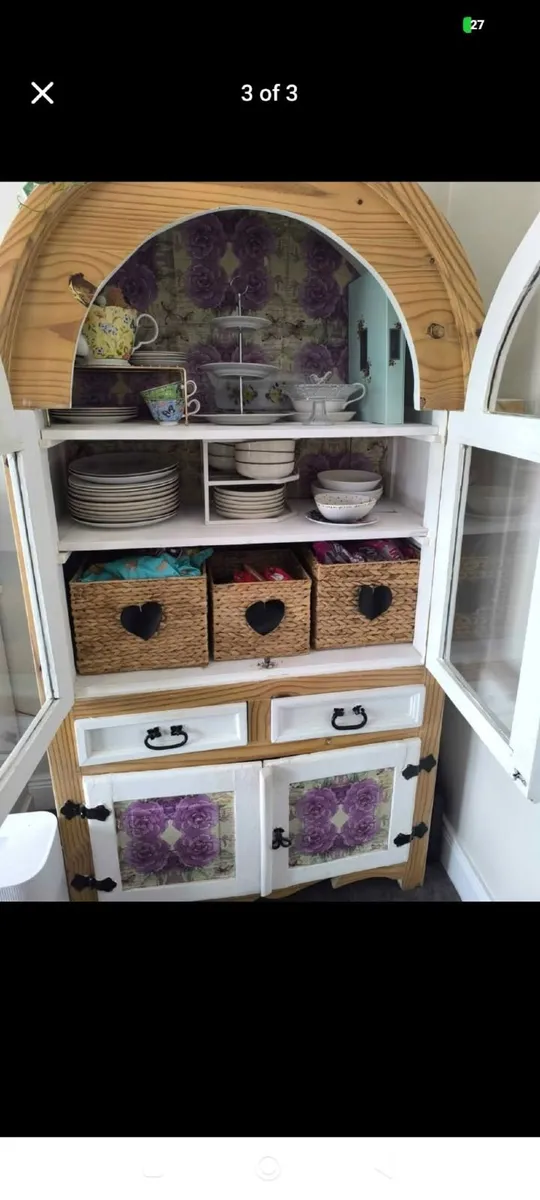 Beautiful Bespoke Kitchen Dresser - Image 3