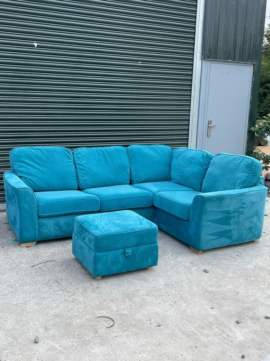 Lovely corner sofa - Image 1