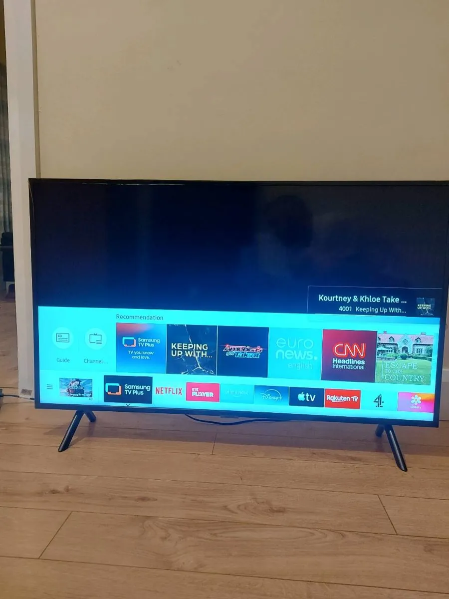 Samsung 43" smart 4K TV - Image 1