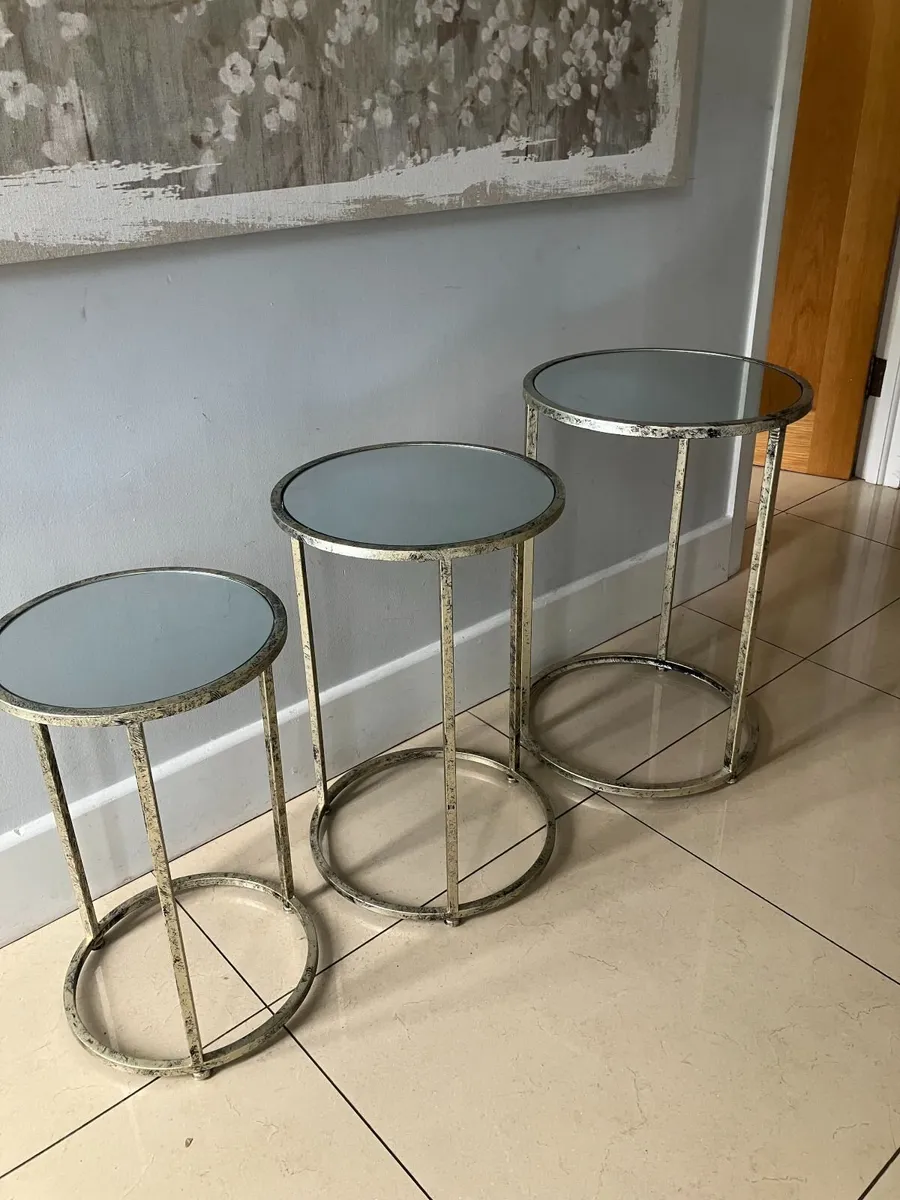Nest of 3 Distressed Champagne Mirror Tables - Image 3