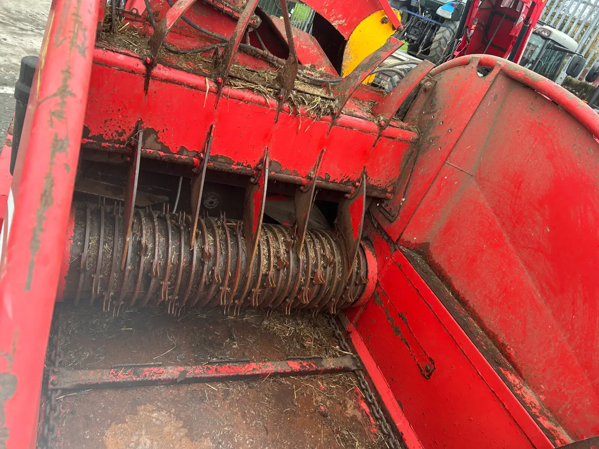 2014 Teagle 8100 Tomahawk Straw/Silage Chopper - Image 3