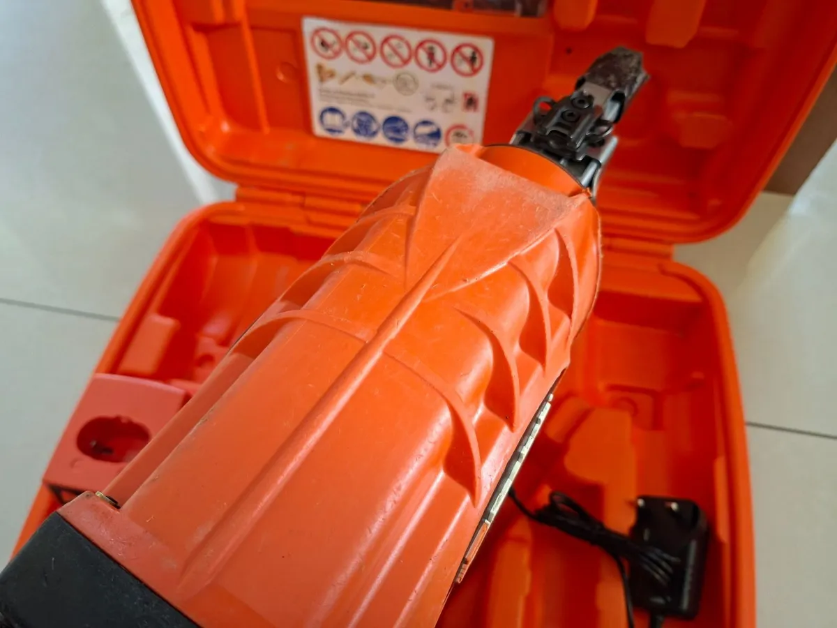 Paslode im350+ 1st Fix Nail Gun"Fully Serviced" - Image 4