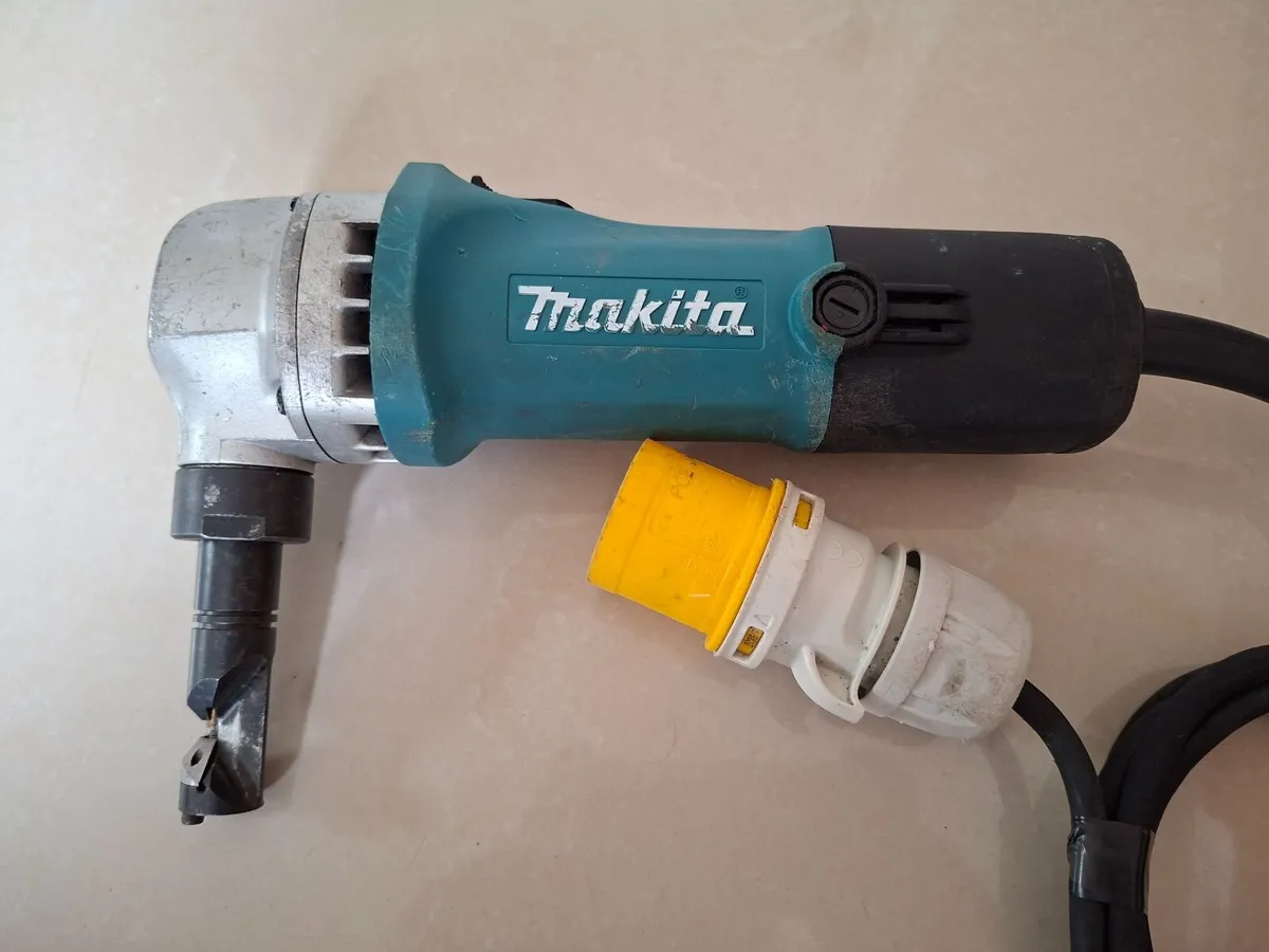 Makita Jn1601 Tin Nibblers 110v - Image 3