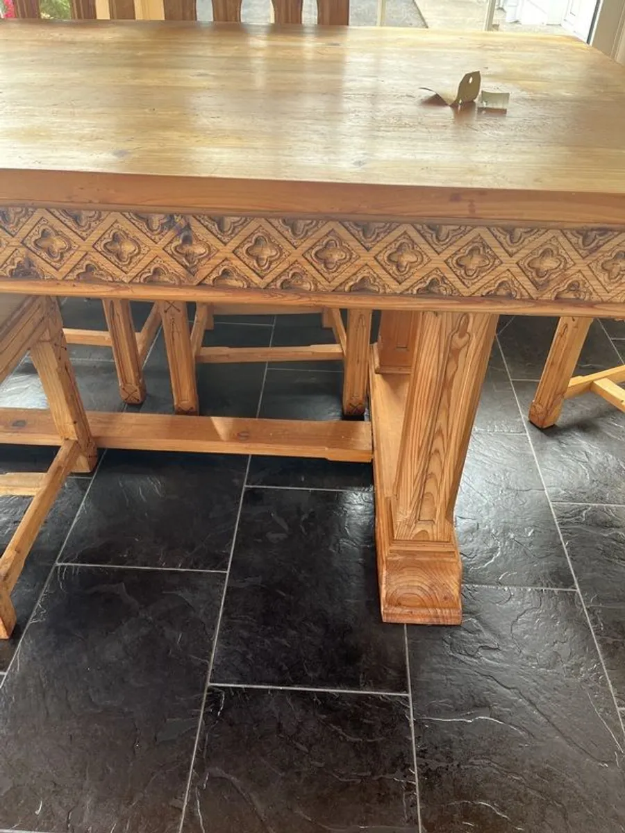 Old type table and chairs - Image 4